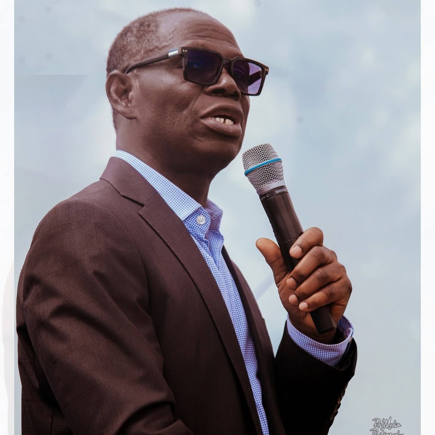 Hezekiah Oluboye Media